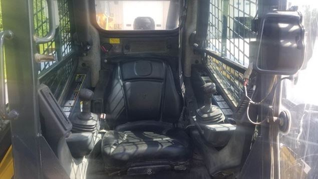 2015 John Deere 329E Skidsteer